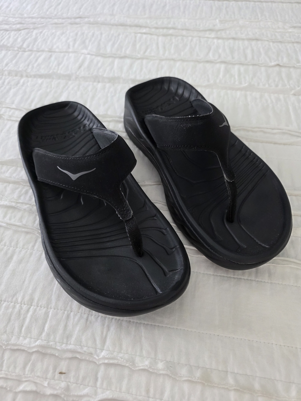 Hoka One Ora Recovery Black Performance Flip-Flop Sandals Womans 8